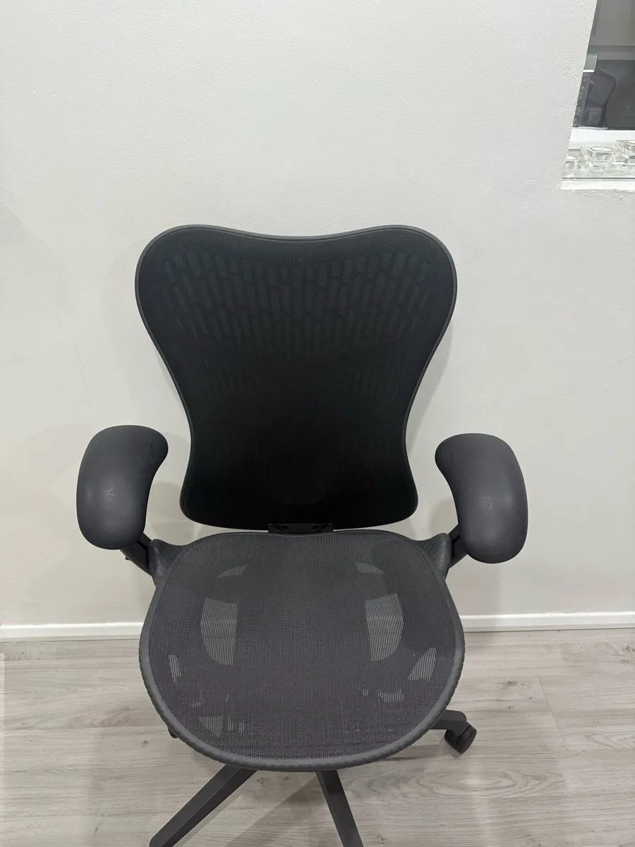 Herman Miller Mirra 2 Office Chair - Image 2