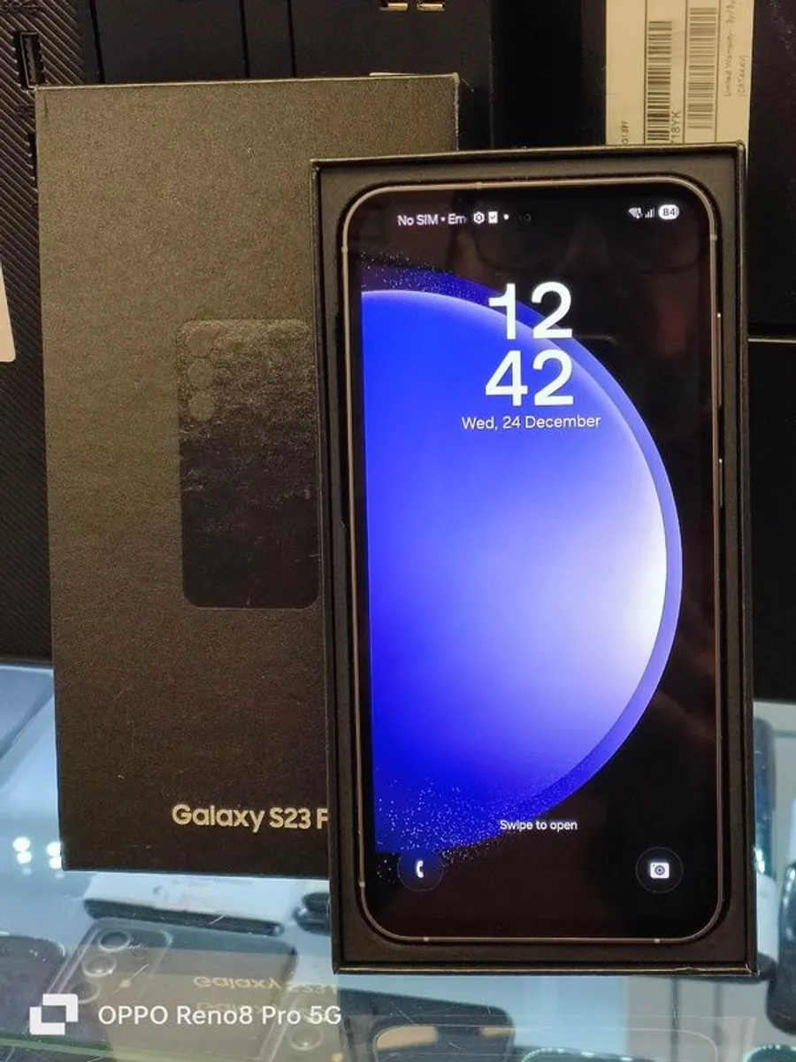 Samsung Galaxy S23 FE 128GB Dual Sim Unlocked Graphite (New Open Box) - Image 3