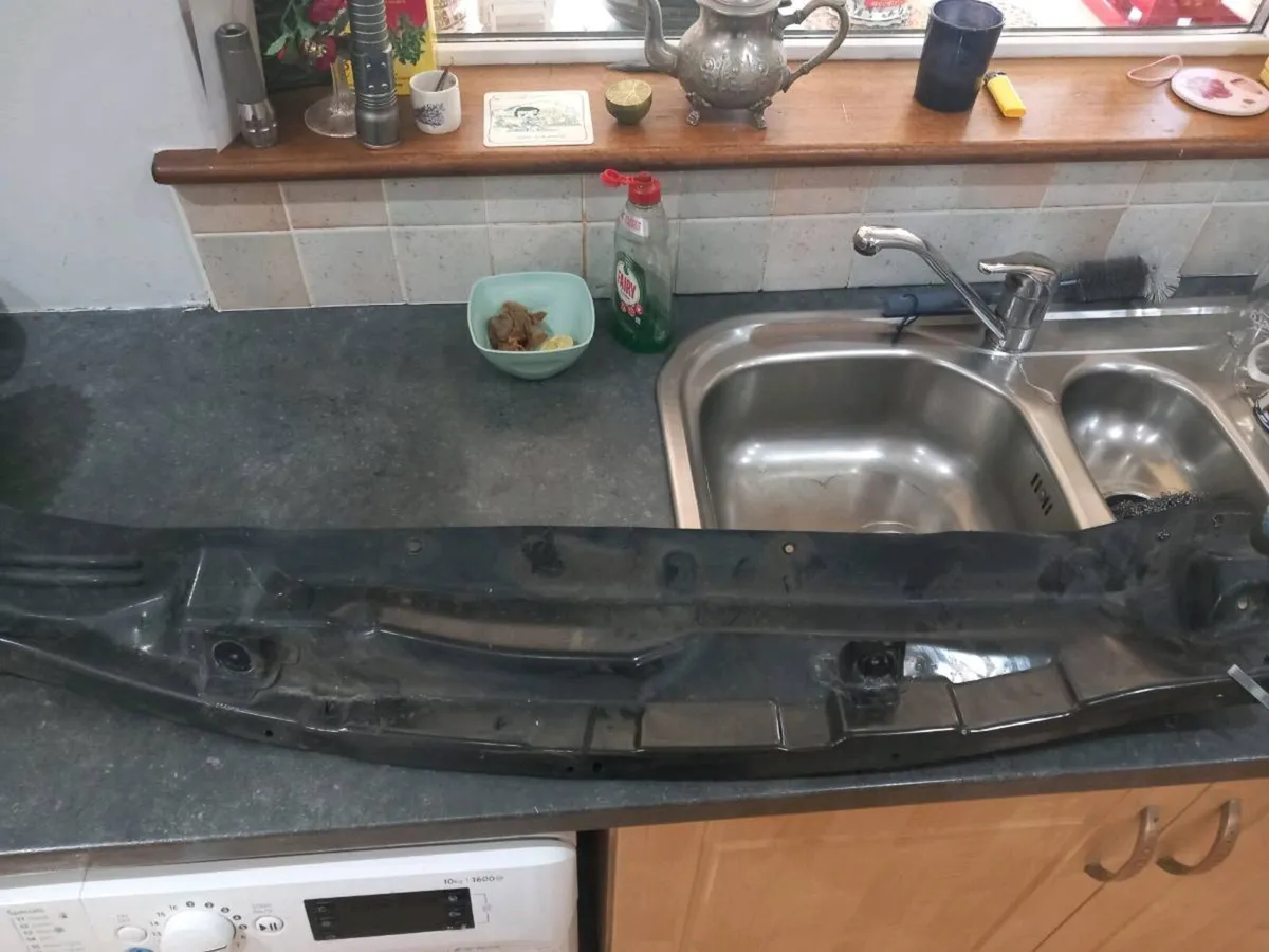 Windscreen wiper panel - Image 4