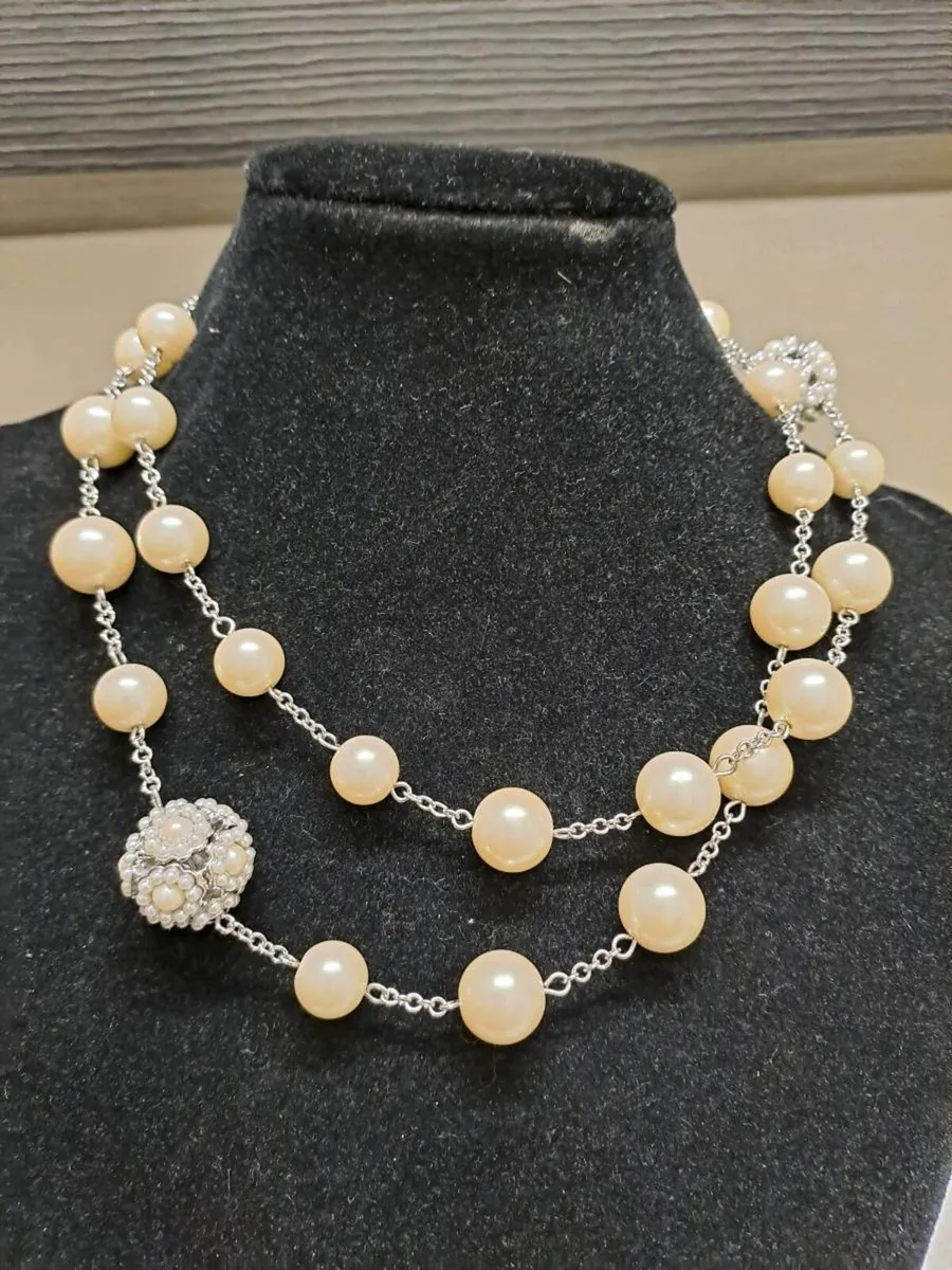 Long Pearl Style Necklace - Image 3