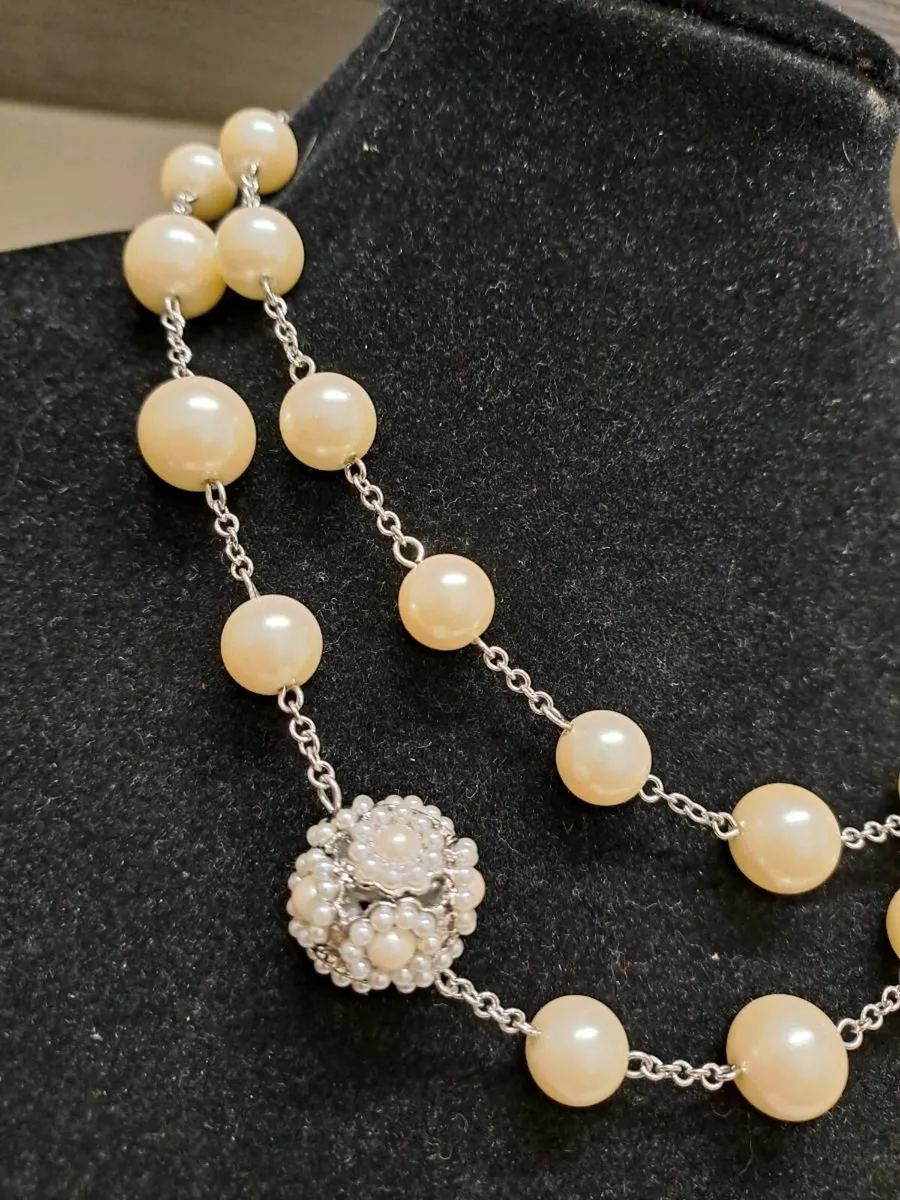 Long Pearl Style Necklace - Image 4