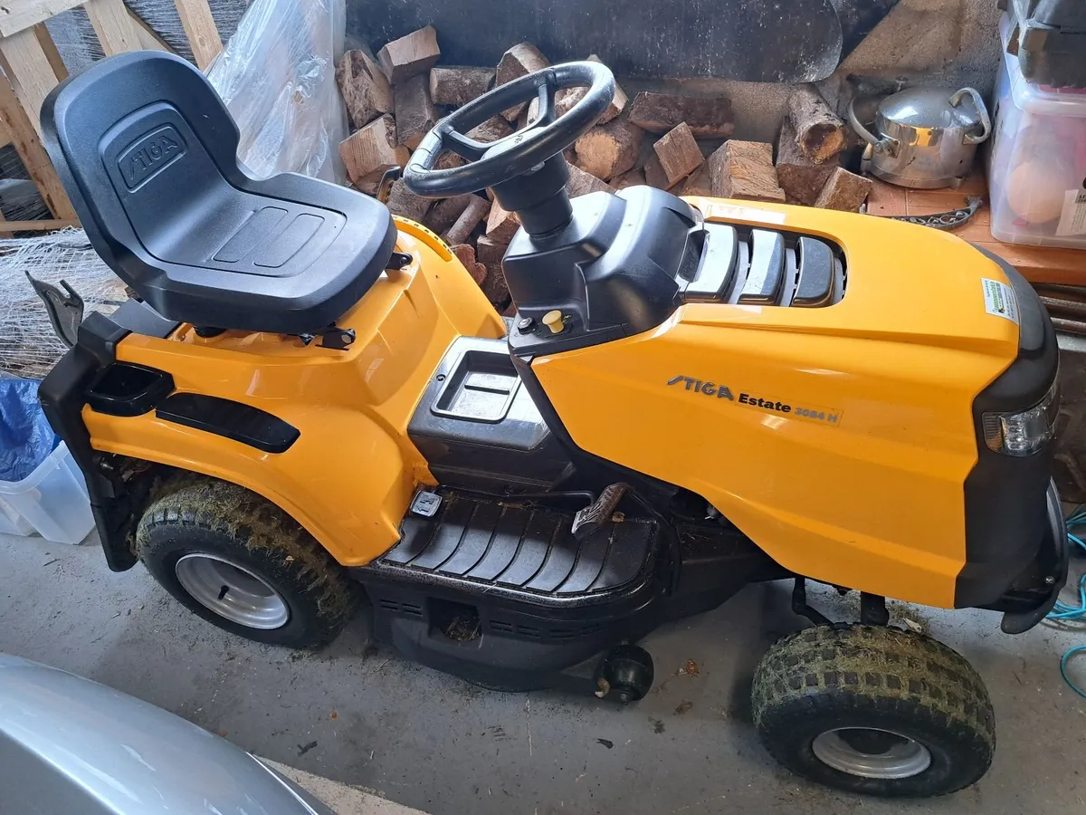 Ride on lawnmower - Image 2