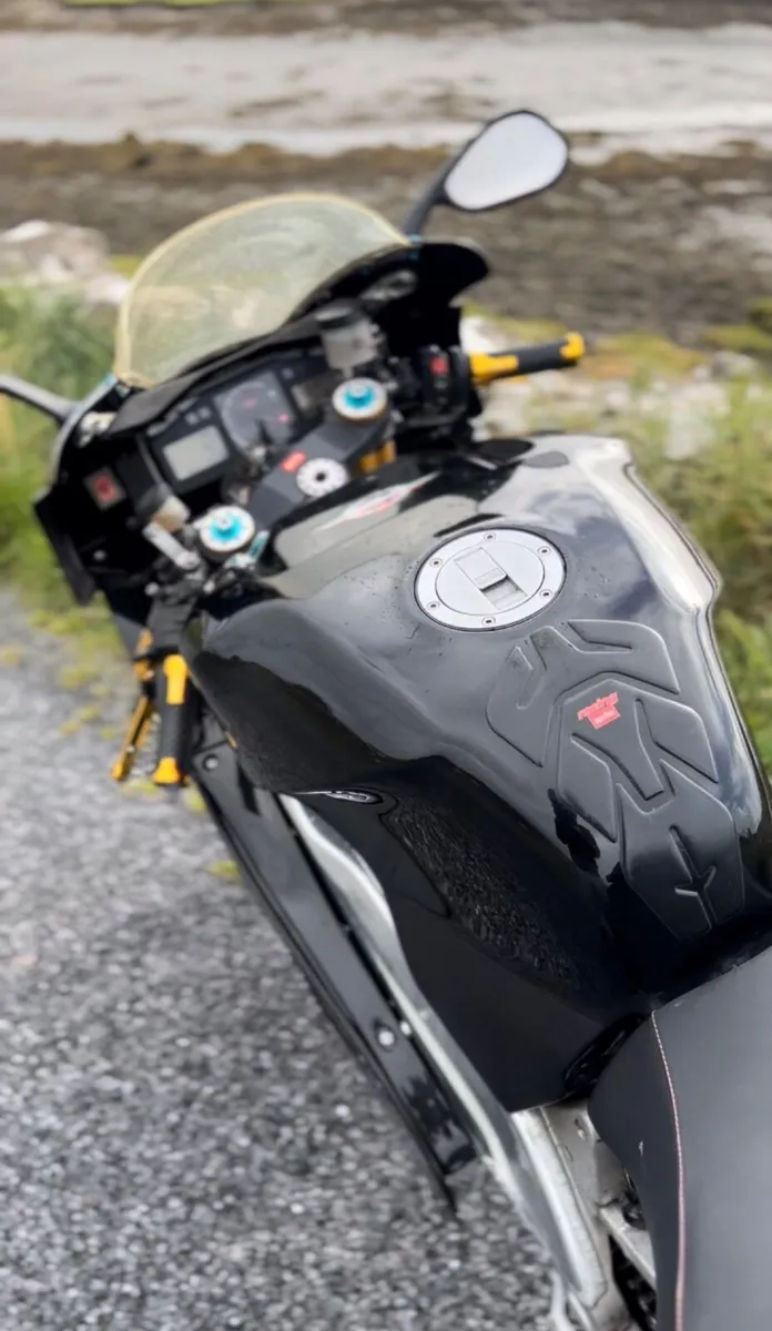 2002 RSV MILLE R - Image 2