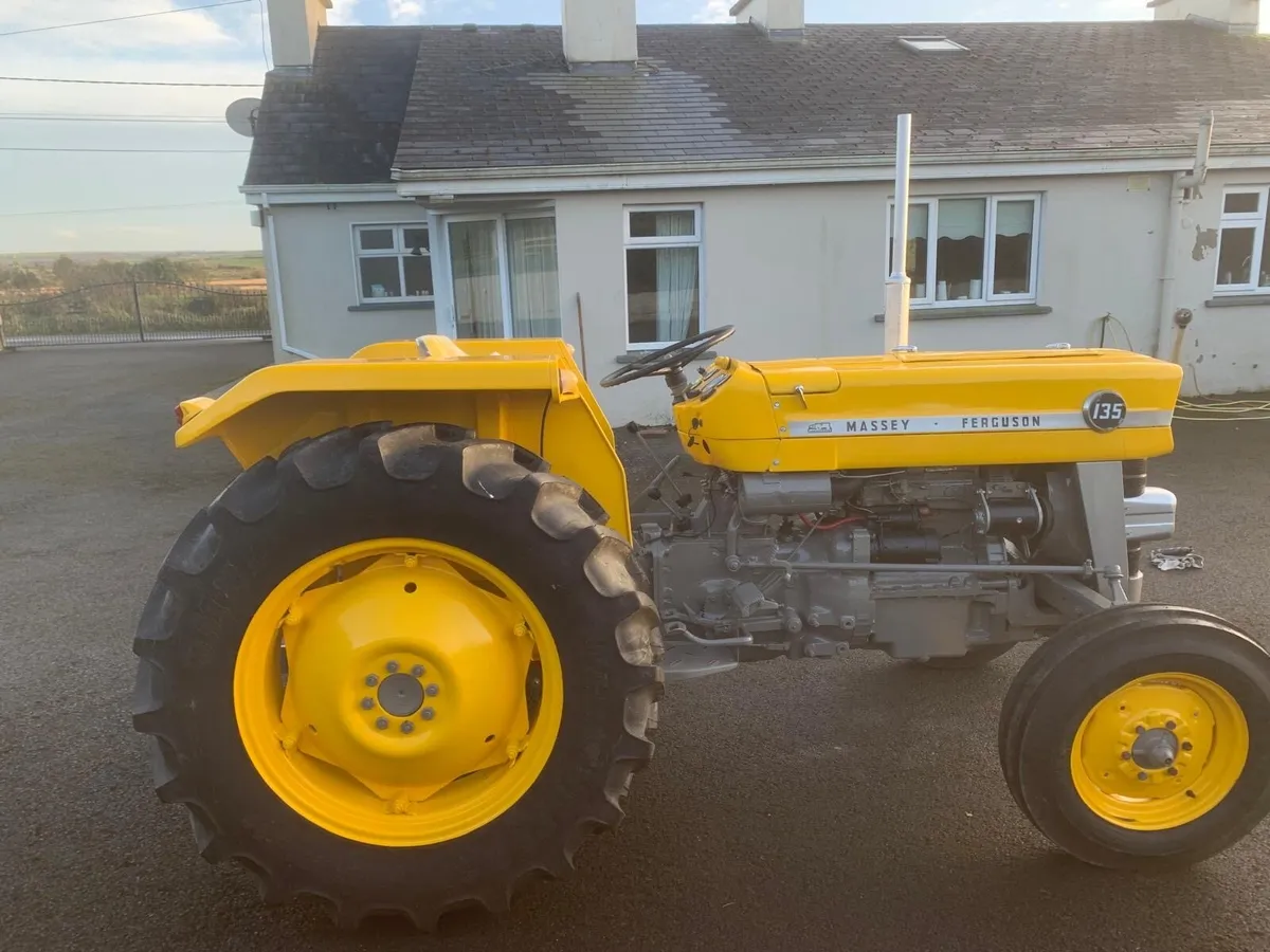 Massey Ferguson 135 - Image 1