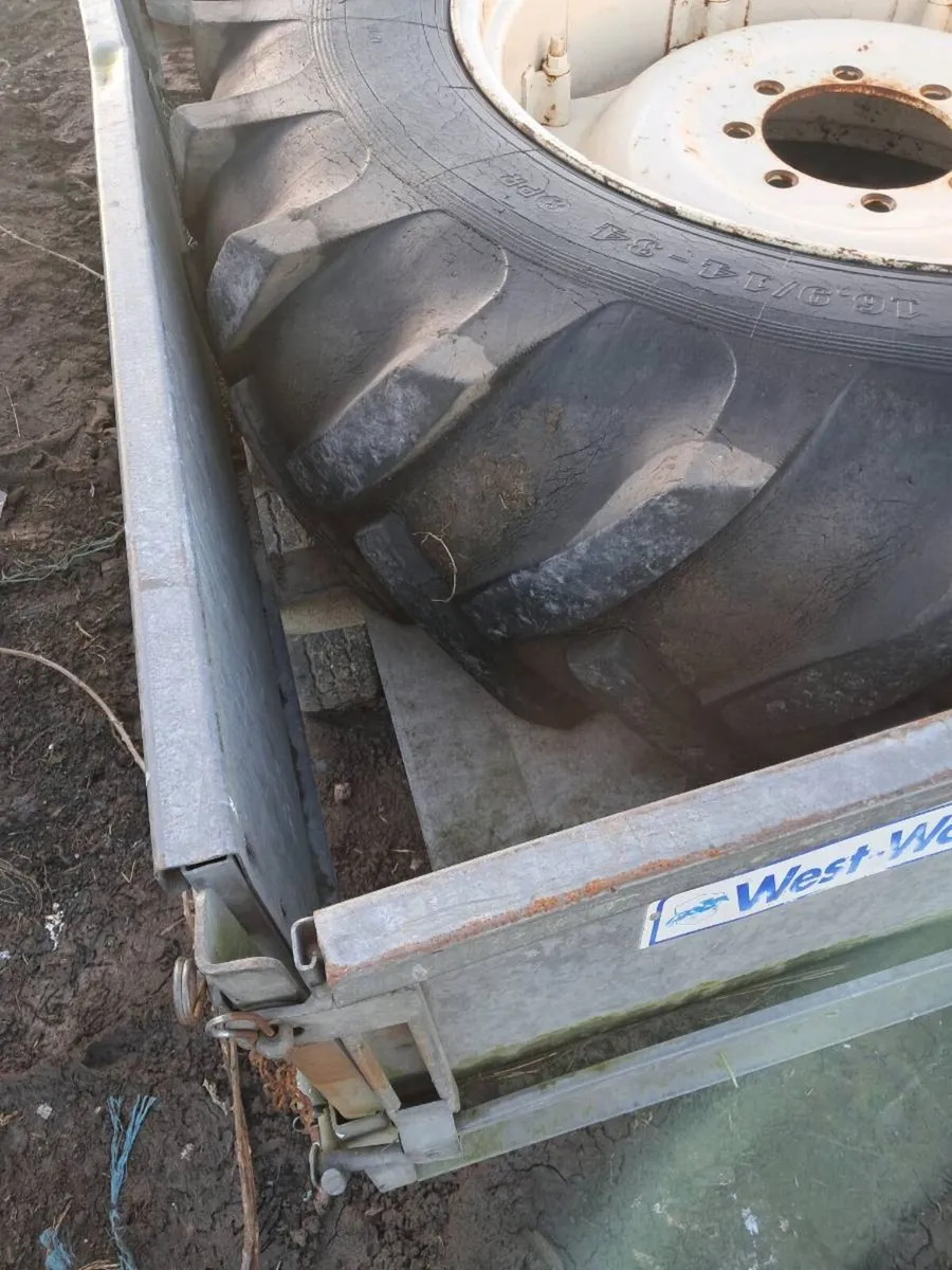 16.9/14R34 tyres - Image 2