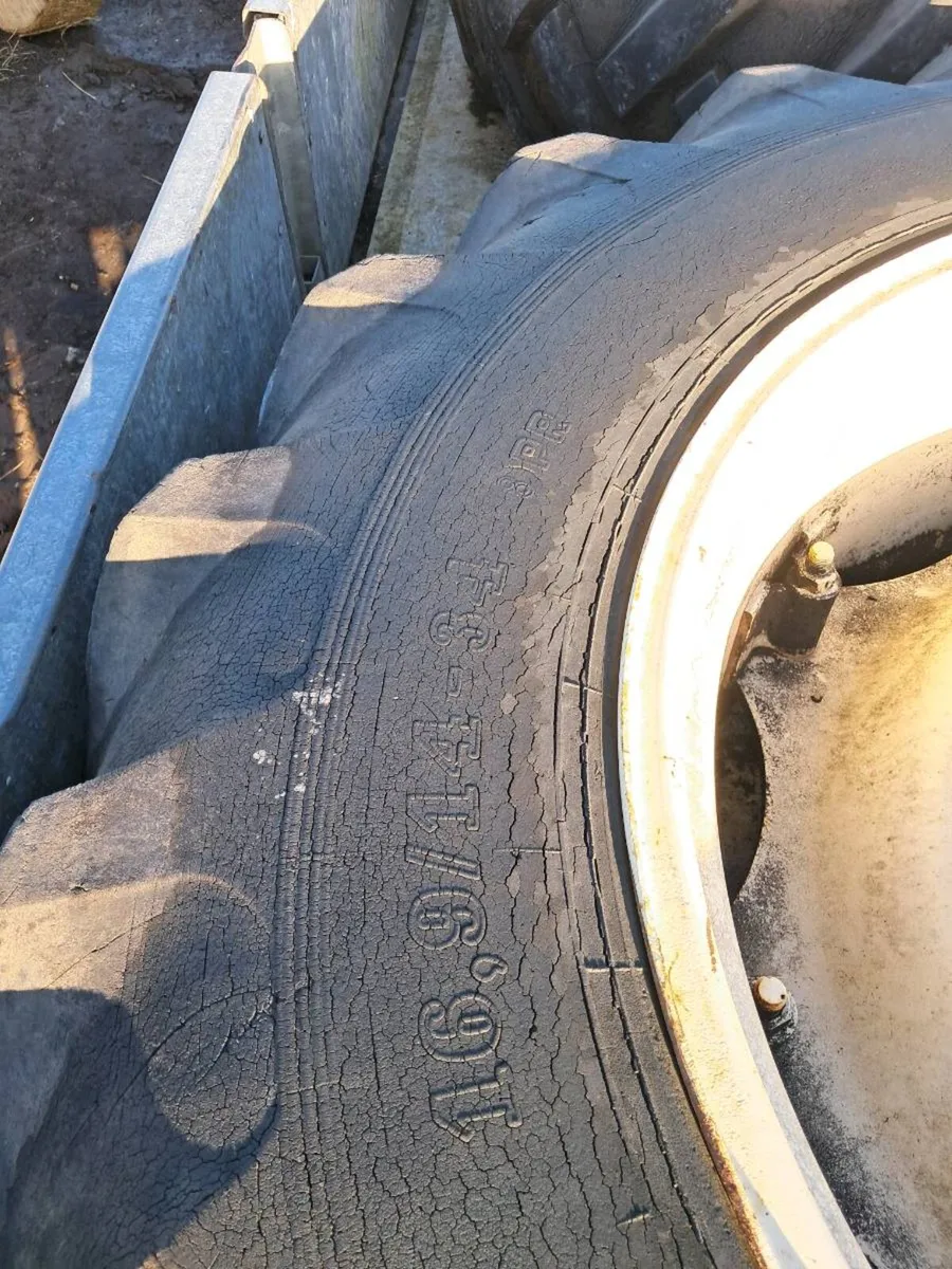 16.9/14R34 tyres - Image 3