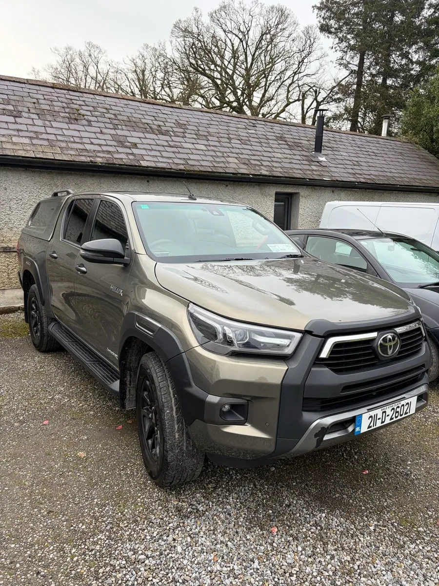 Toyota Hilux - Image 1