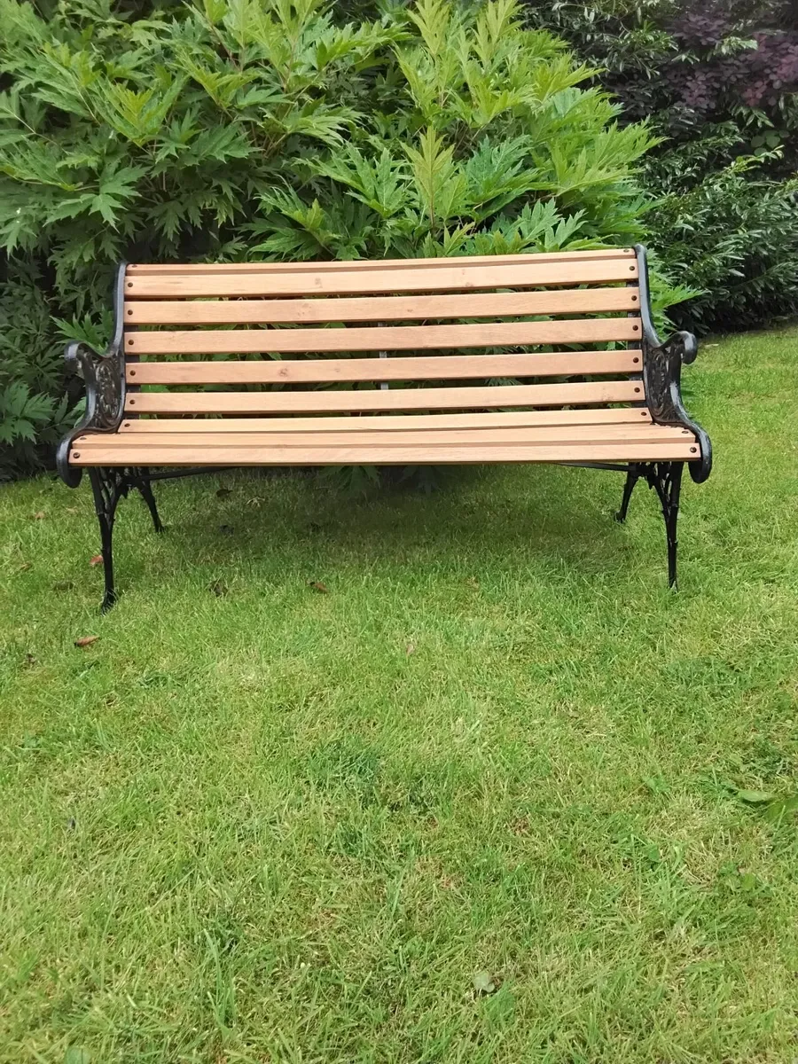 Cast iron and oak garden bench - Image 2