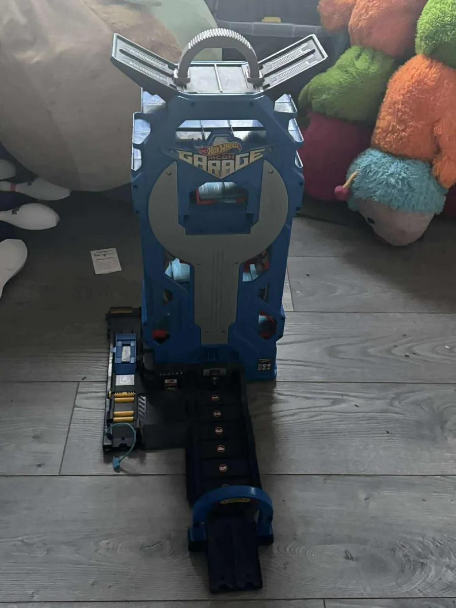 Hot wheel toys - Image 1