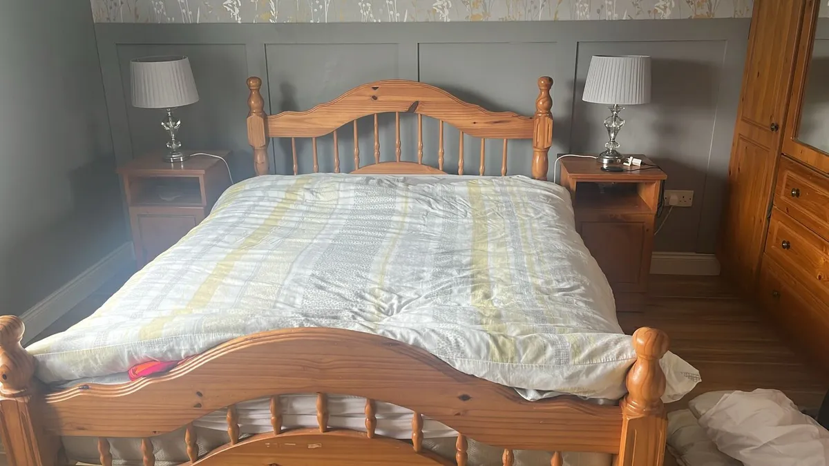 Bedroom set - Image 4