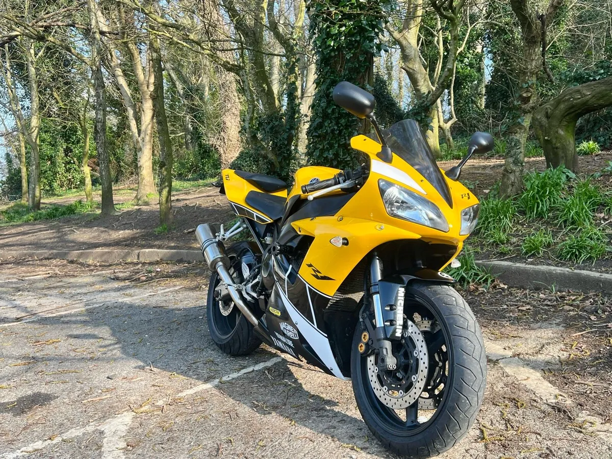 2002 Yamaha R1 - Image 3