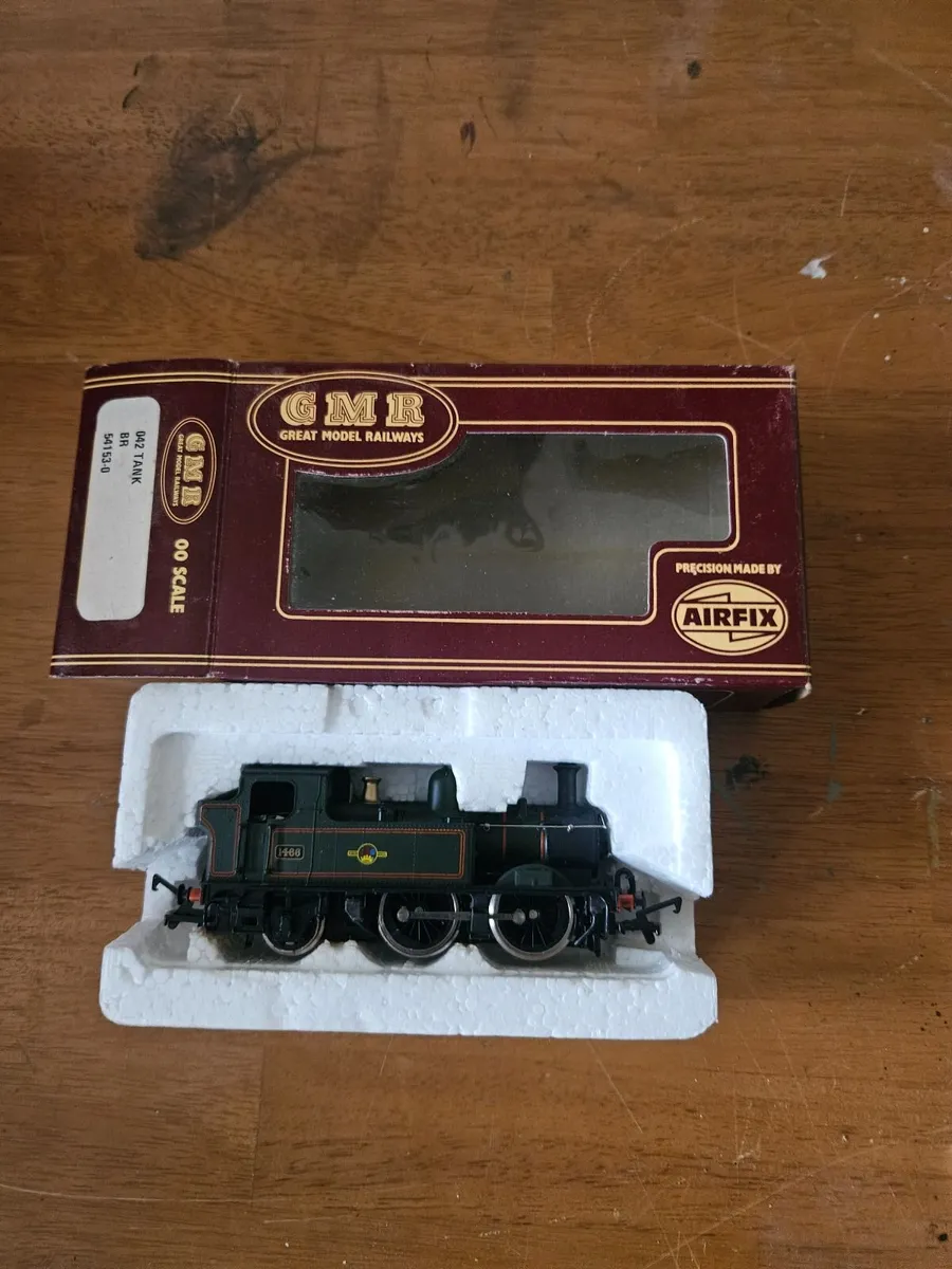 Hornby Airfix OO Gauge Tank Engine - Image 1