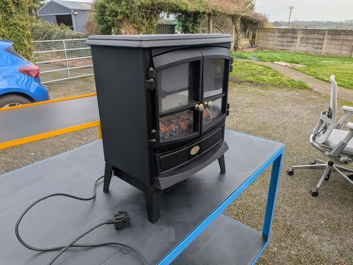 Electric space heater - Image 1