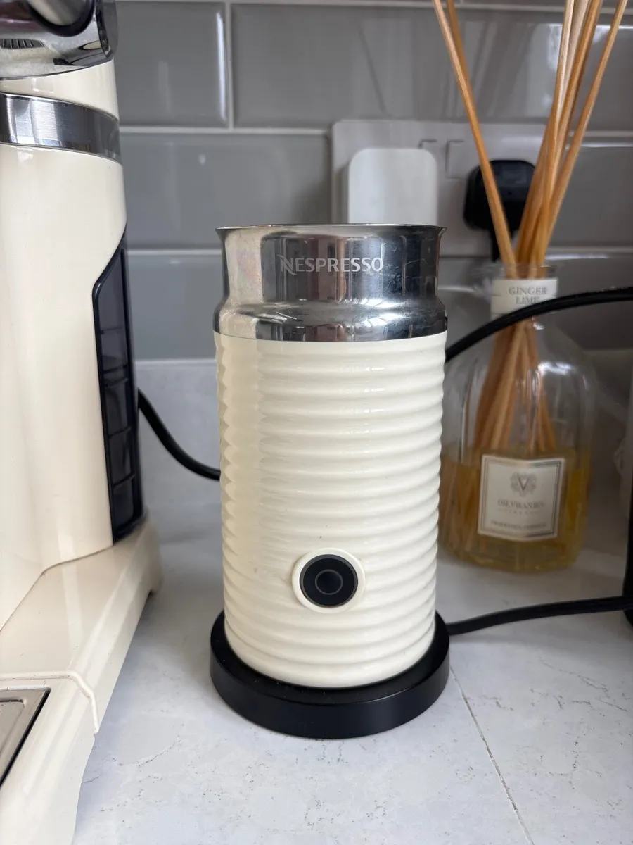 Kitchenaid Nespresso Coffee machine - Image 4