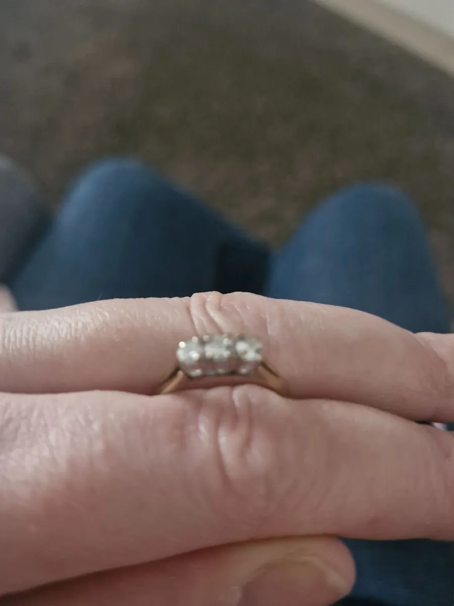 Engagement ring - Image 4