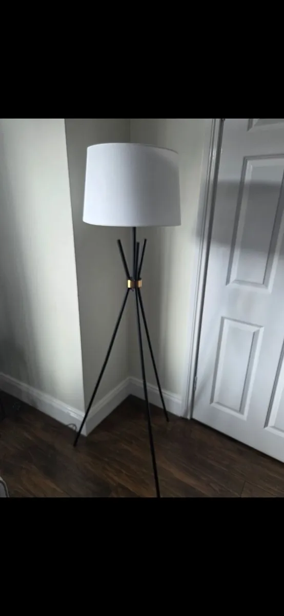 Tripod Floor Lamp