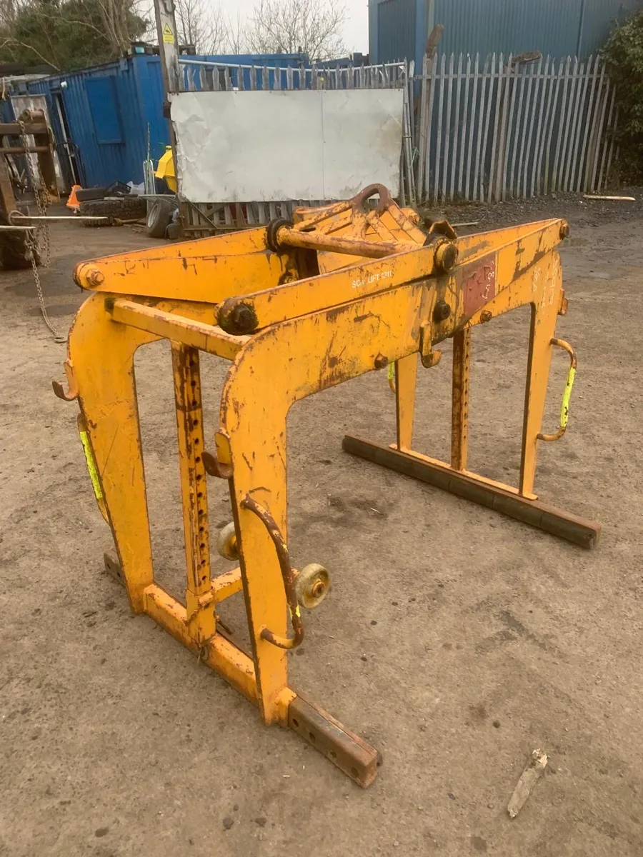 Block grab - Image 2