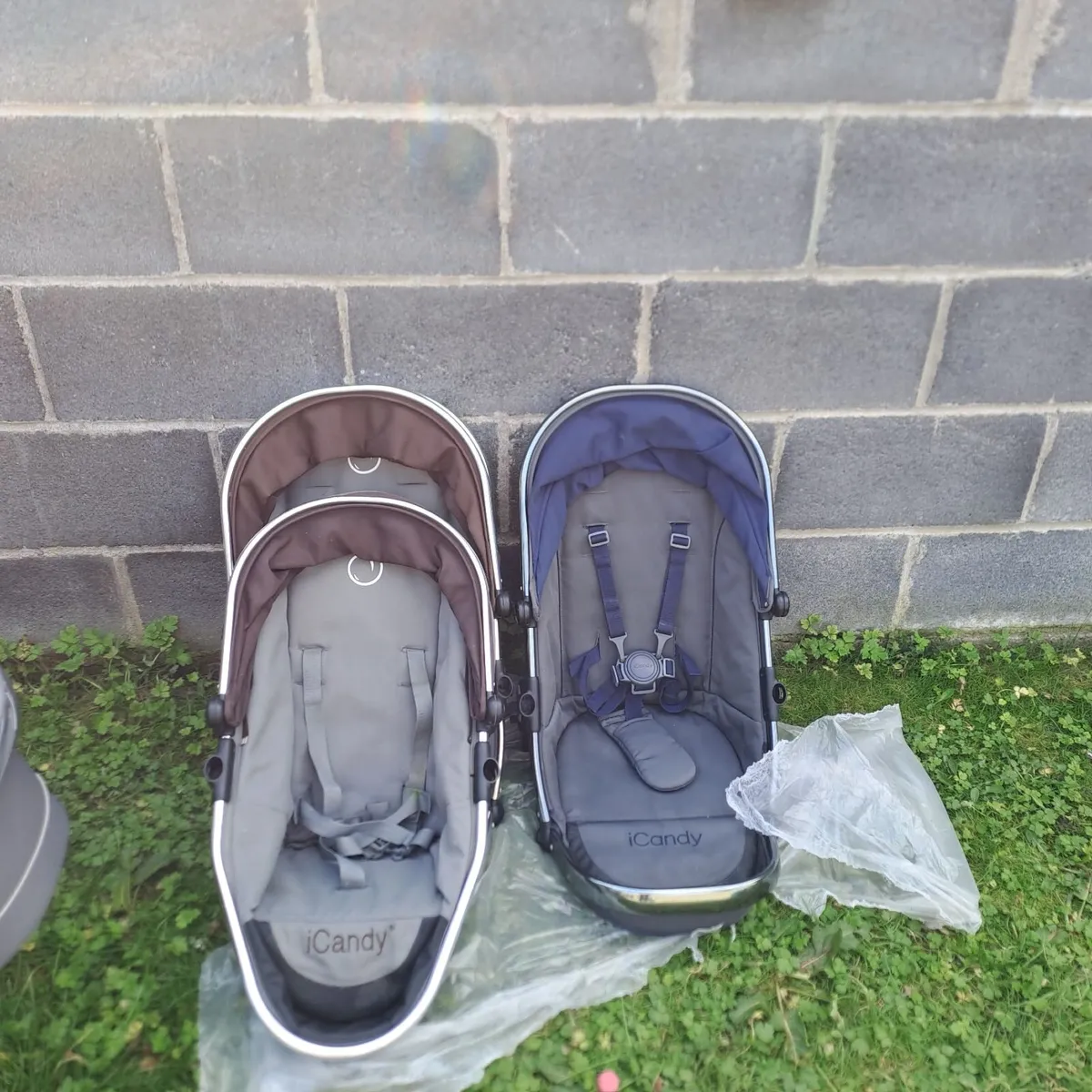 I candy double pram - Image 2