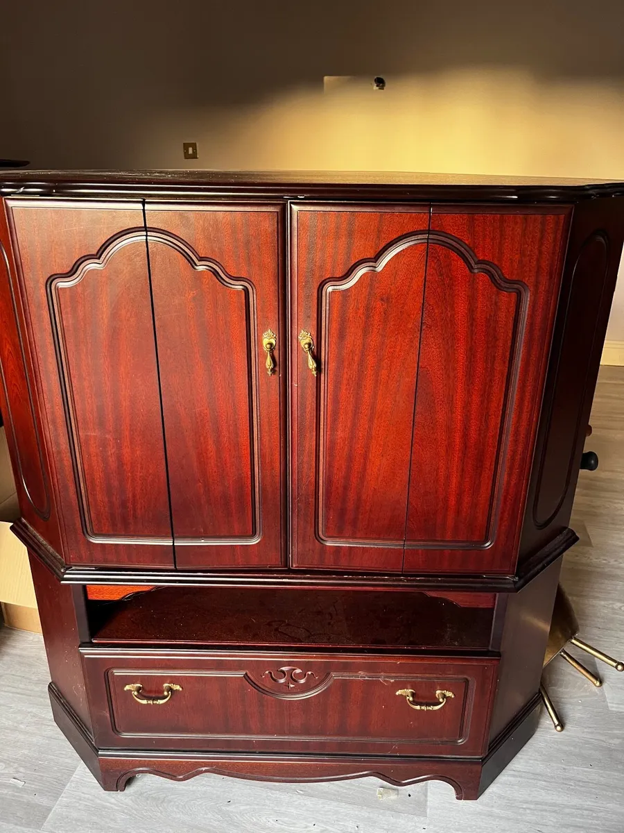 Tv display unit - Image 1