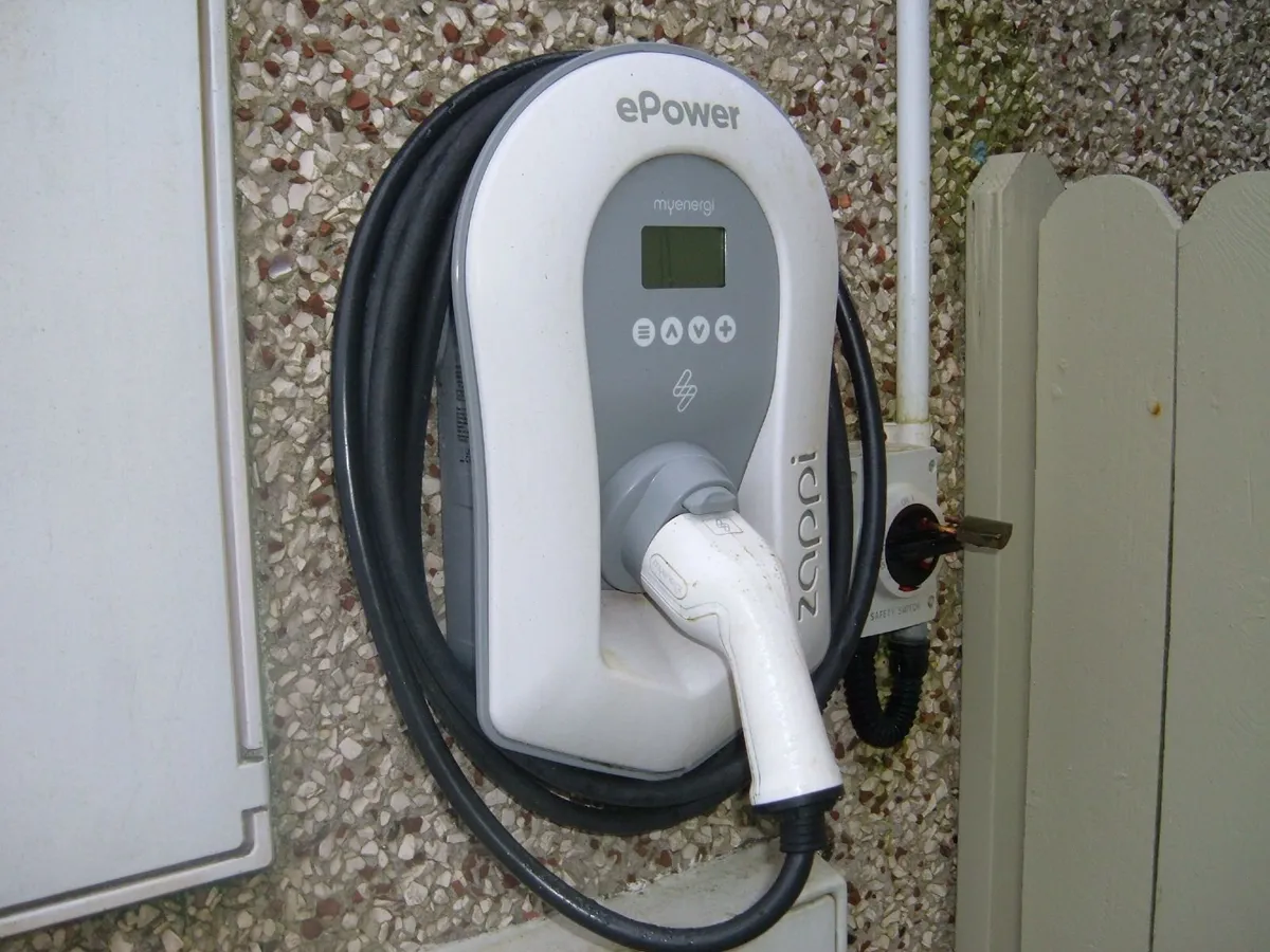 Car Charger - Image 2