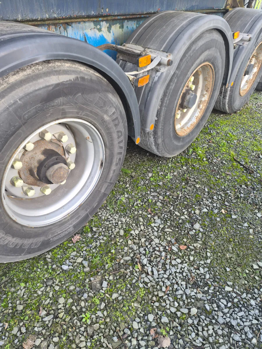 2005 Fruehauf Tanker - Image 3