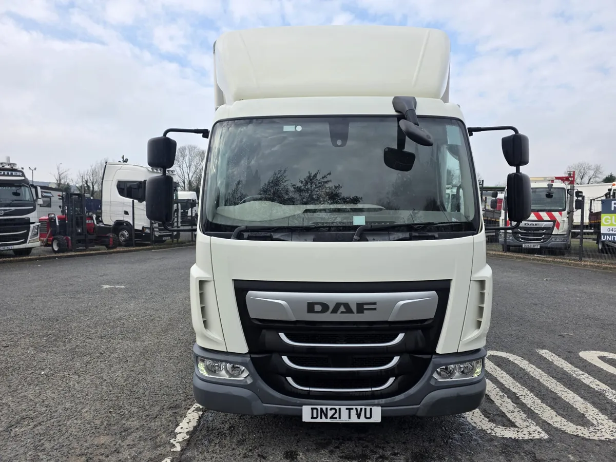 2021 DAF LF 180 7.5 Ton with 20ft GRP box - Image 2