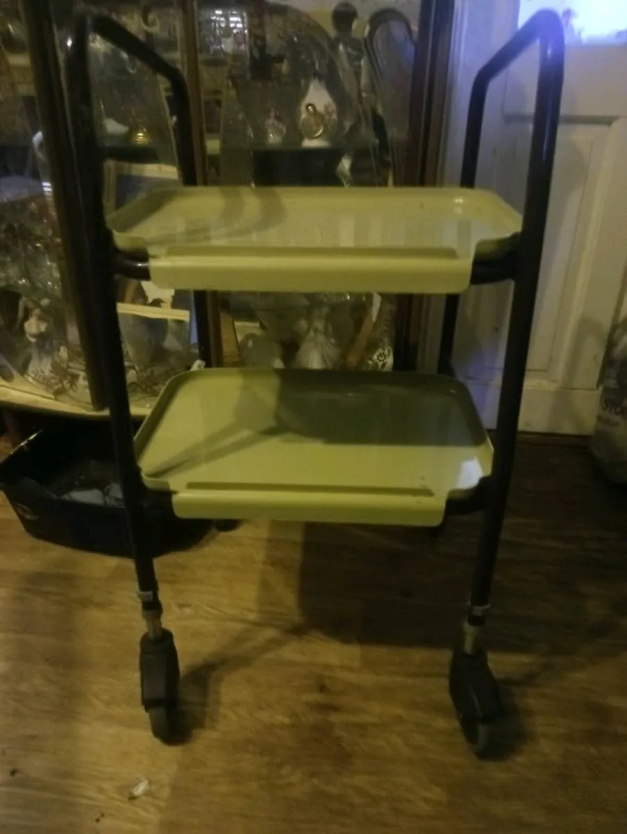 Tea trolley for the elderly - Image 1