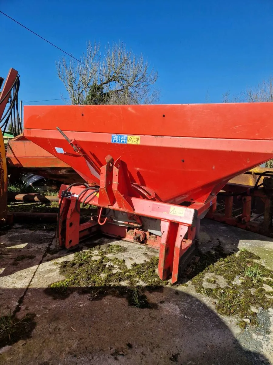 Fertiliser spreader - Image 2