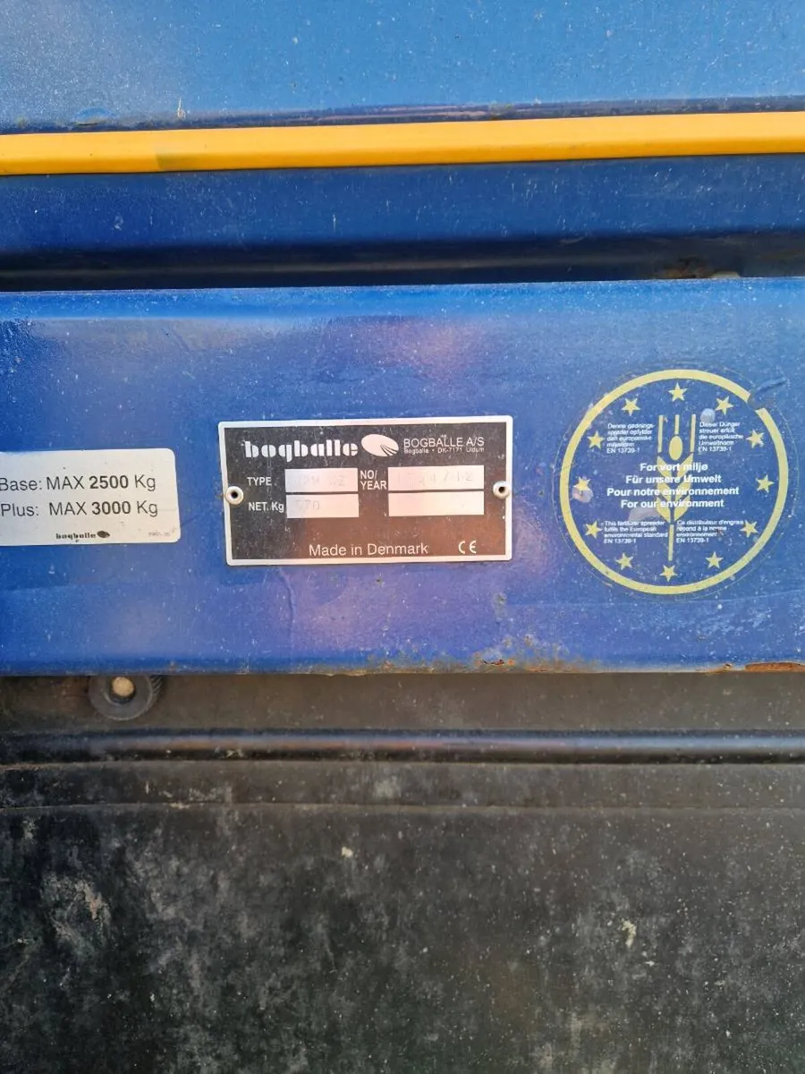 Fertiliser spreader - Image 3