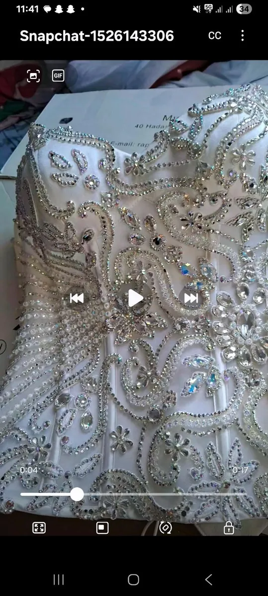Wedding dress - Image 3