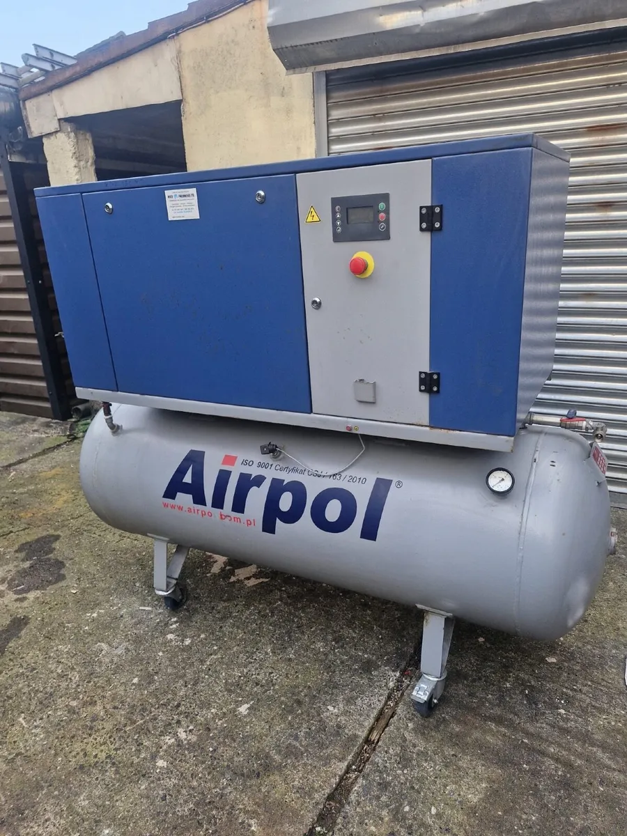 Airpol 7.5kw screw compressor with tank - Image 1