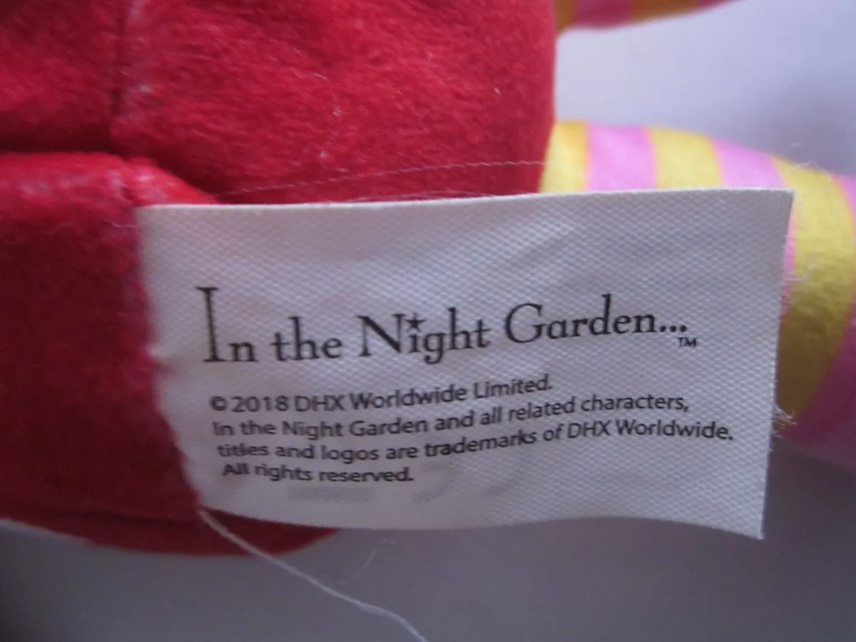 Upsy Daisy Singing Soft Doll in the Night Garden - Image 3