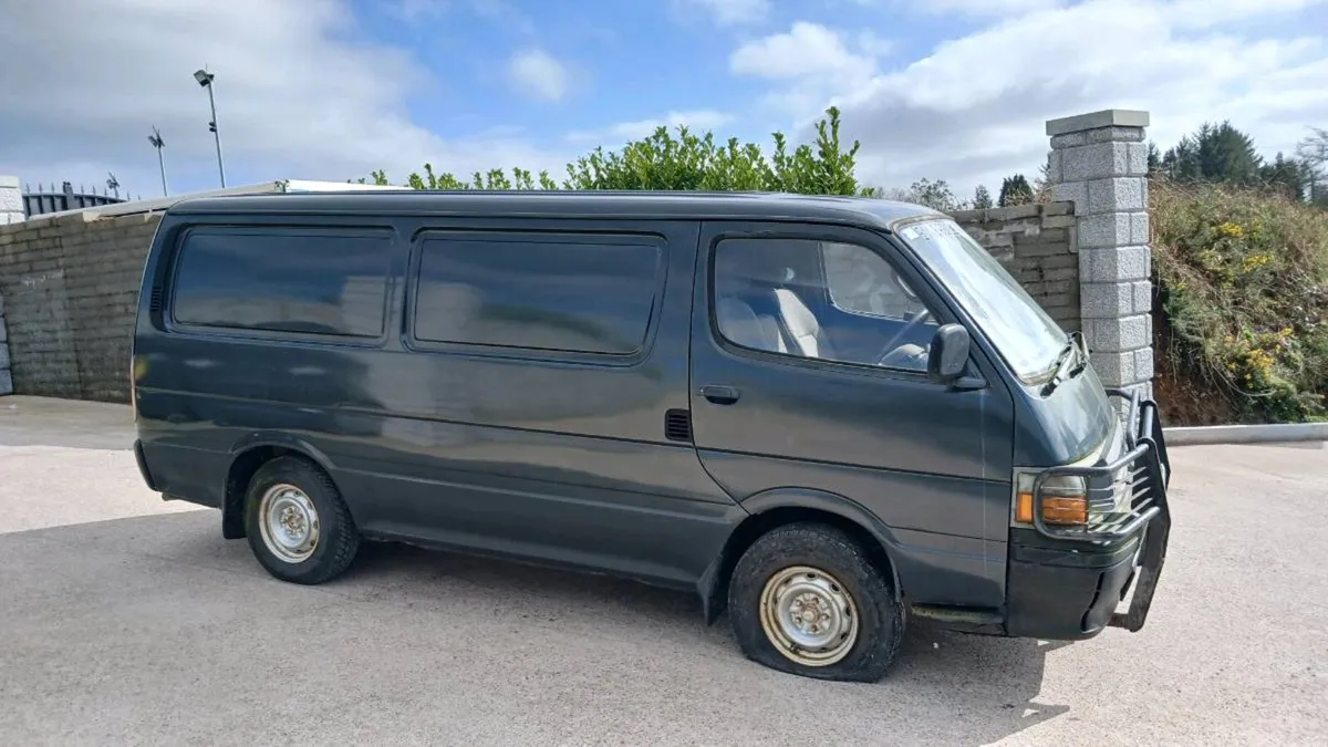 1994 Toyota Hiace van.  Diesel ⛽️ - Image 1