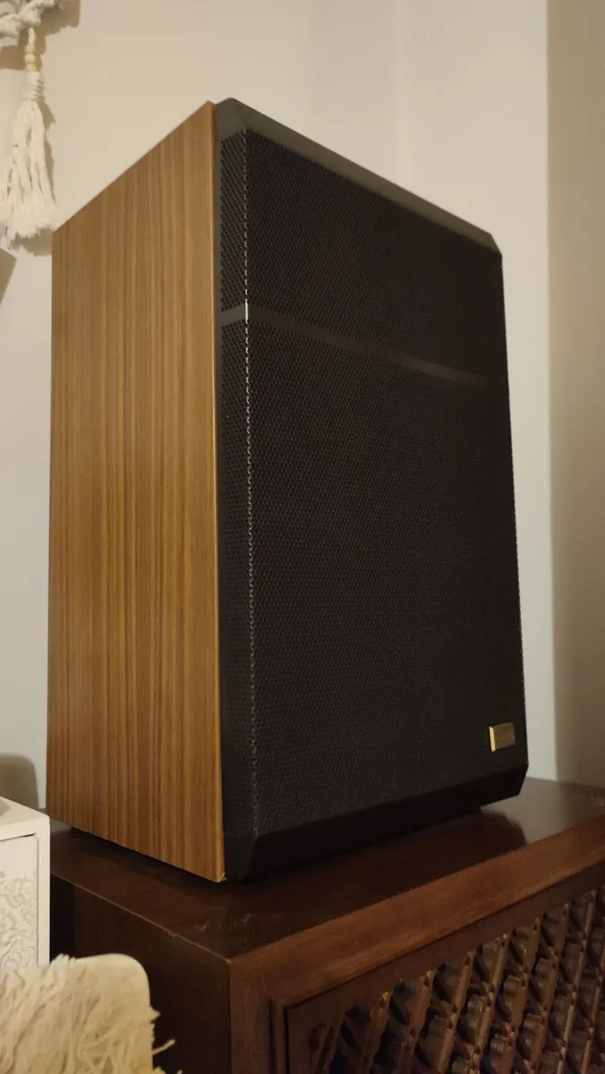 GRUNDIG BOX 660a,3way bookshelf speakers.LIKE NEW! - Image 3