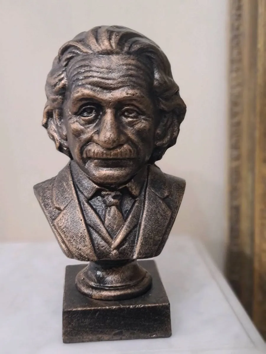 Albert Einstein bust POSTAGE AVAILABLE - Image 4