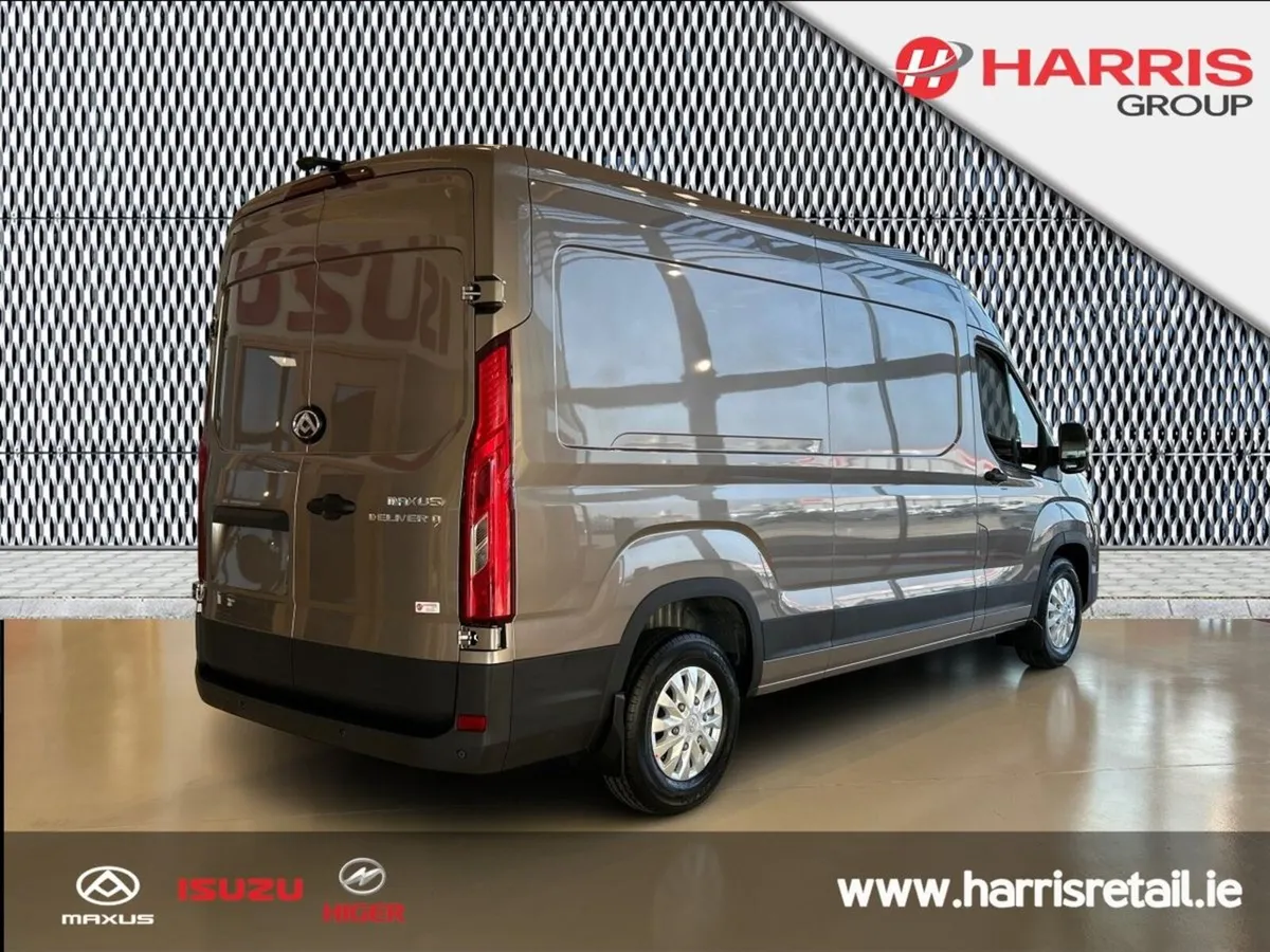 Maxus DELIVER 9 Deliver 9 LUX Panel Van - Image 3