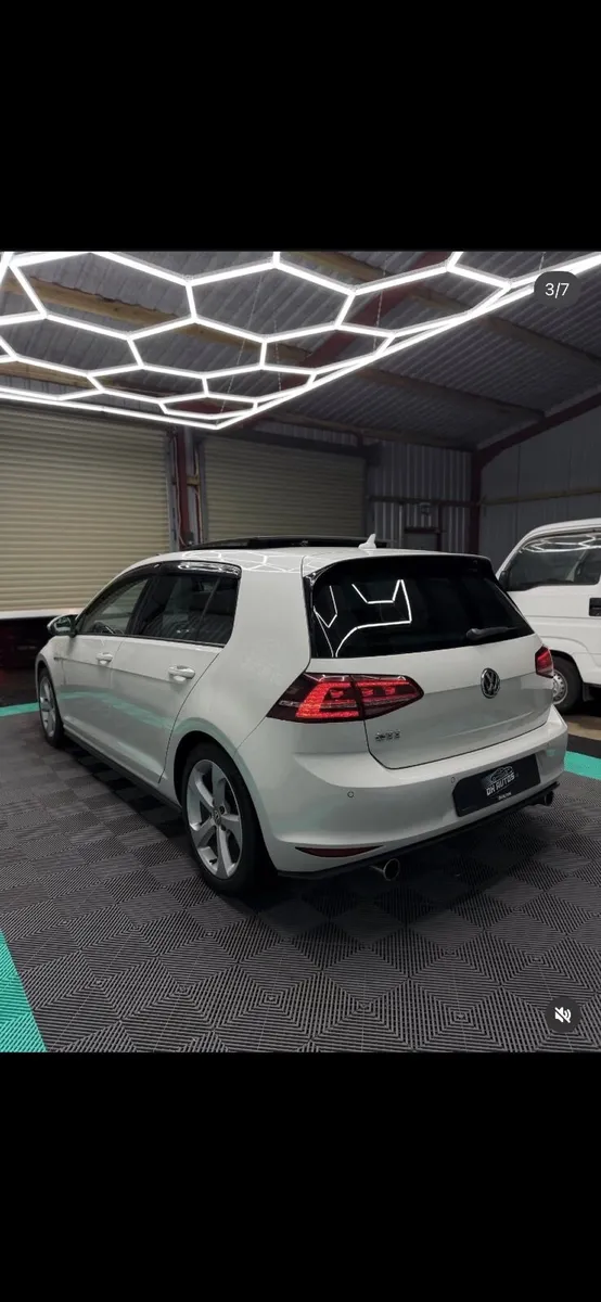 17” Genuine VW Alloys - Image 3