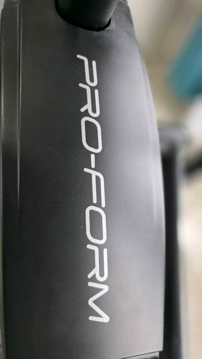 ProForm Carbon Elliptical Cross Trainer - Image 3