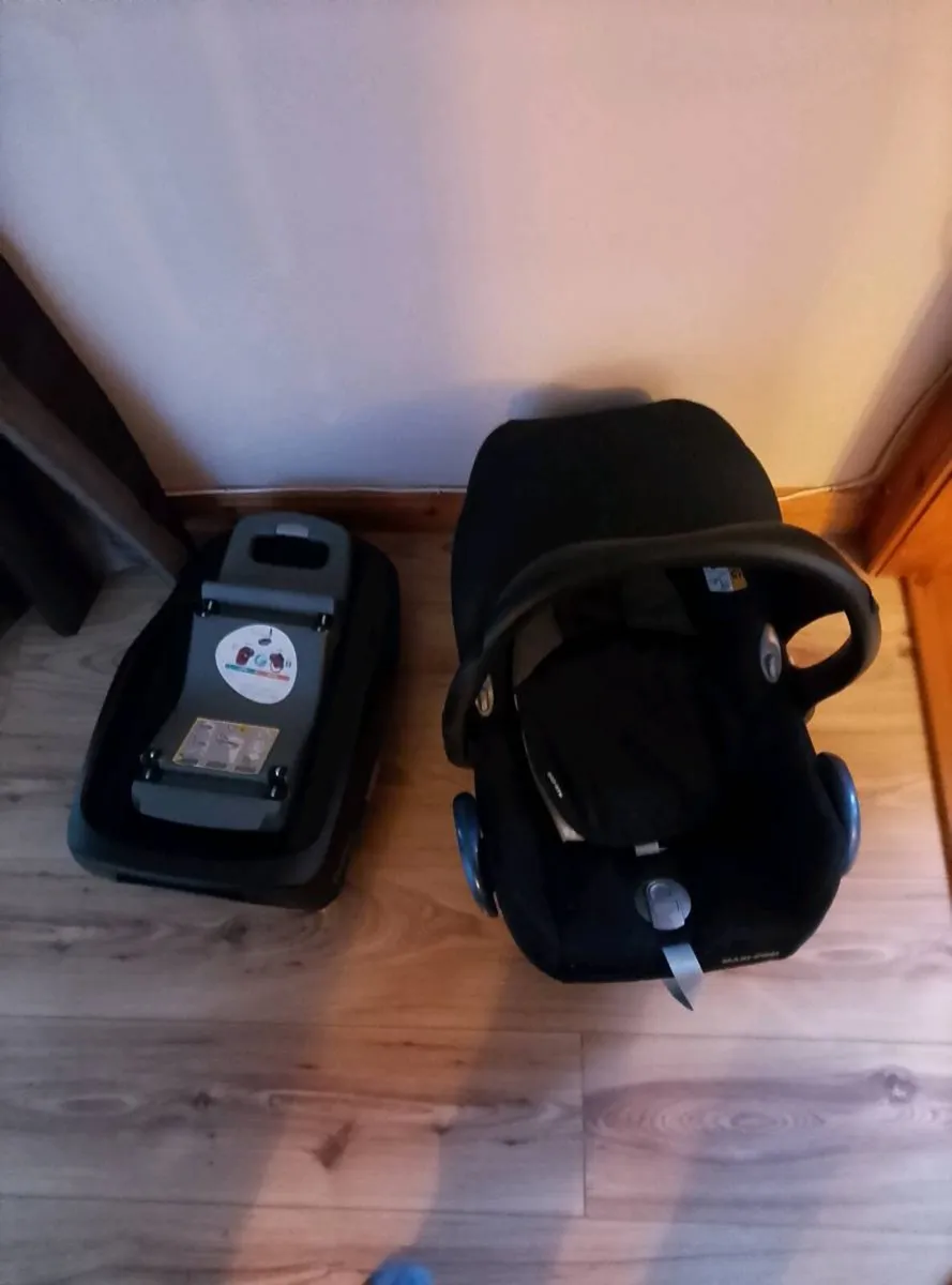 Icandy orange pram and car seats travel cot - Image 2