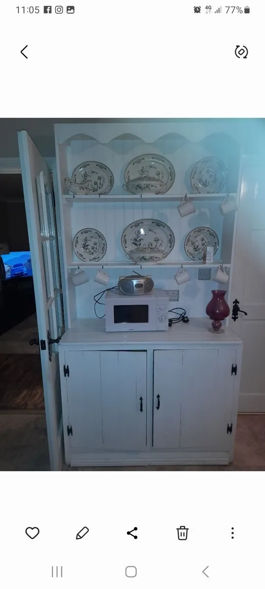Kitchen dresser