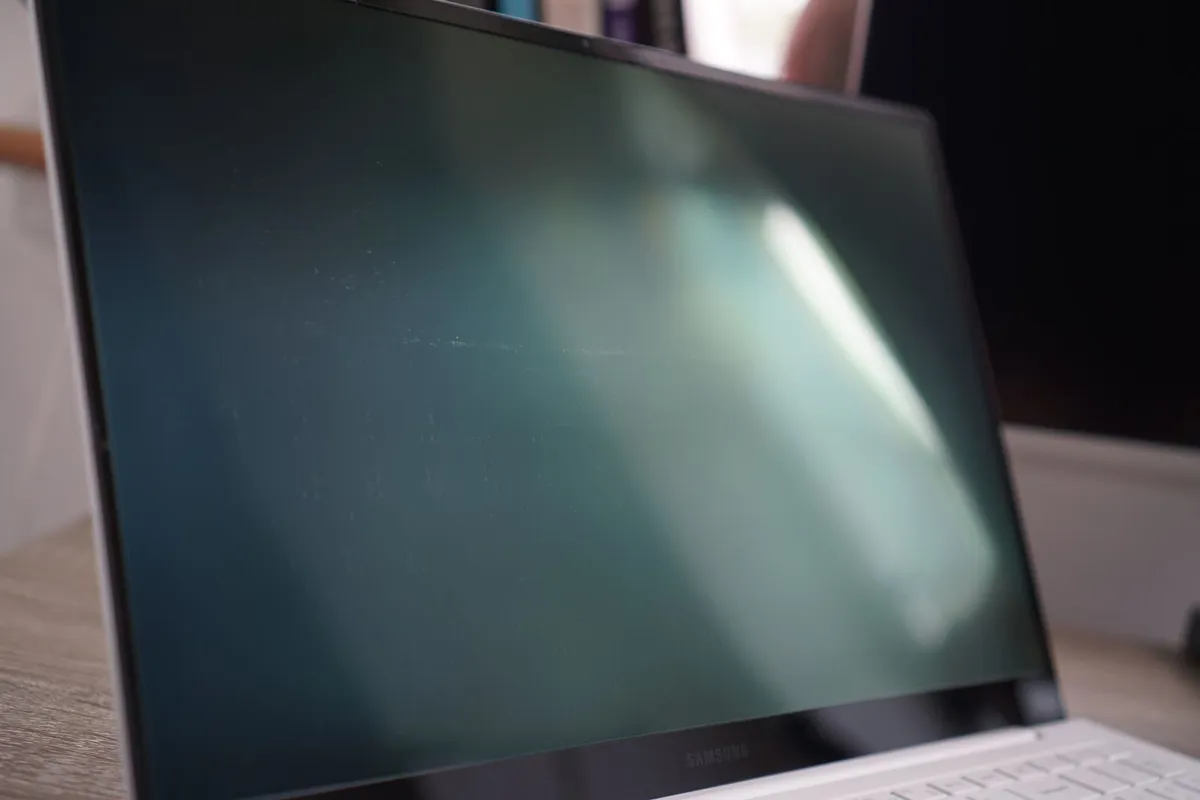 Samsung Galaxy Book Pro 15.6" OLED | i5-1135G7 - Image 4