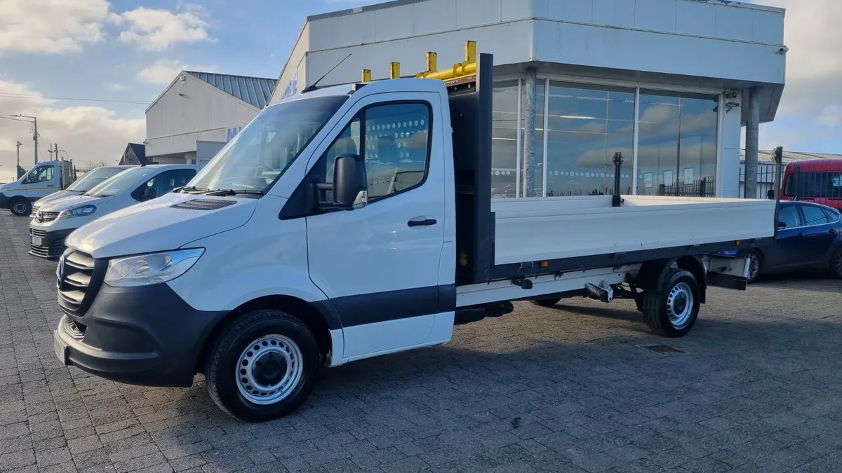221 MERCEDES SPRINTER AUTOMATIC DROPSIDE - Image 1