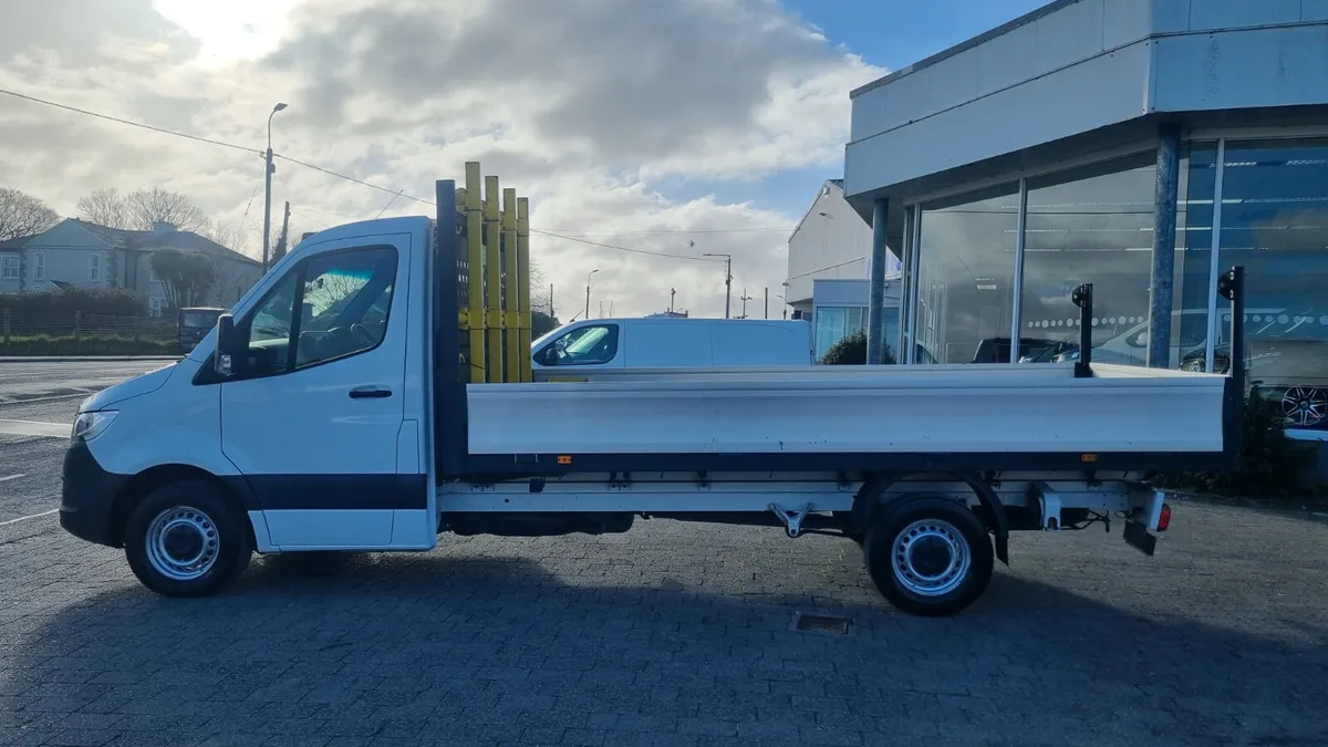 221 MERCEDES SPRINTER AUTOMATIC DROPSIDE - Image 2