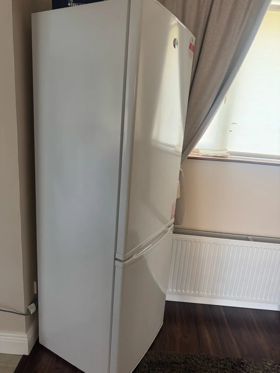 Hoover Fridge freezer - clean & Excellent - Image 2