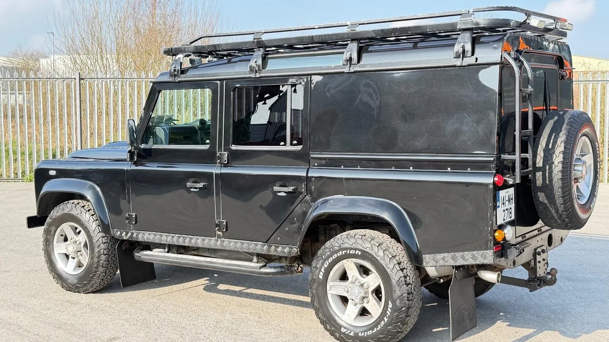 Landrover Defender 110 - Image 3