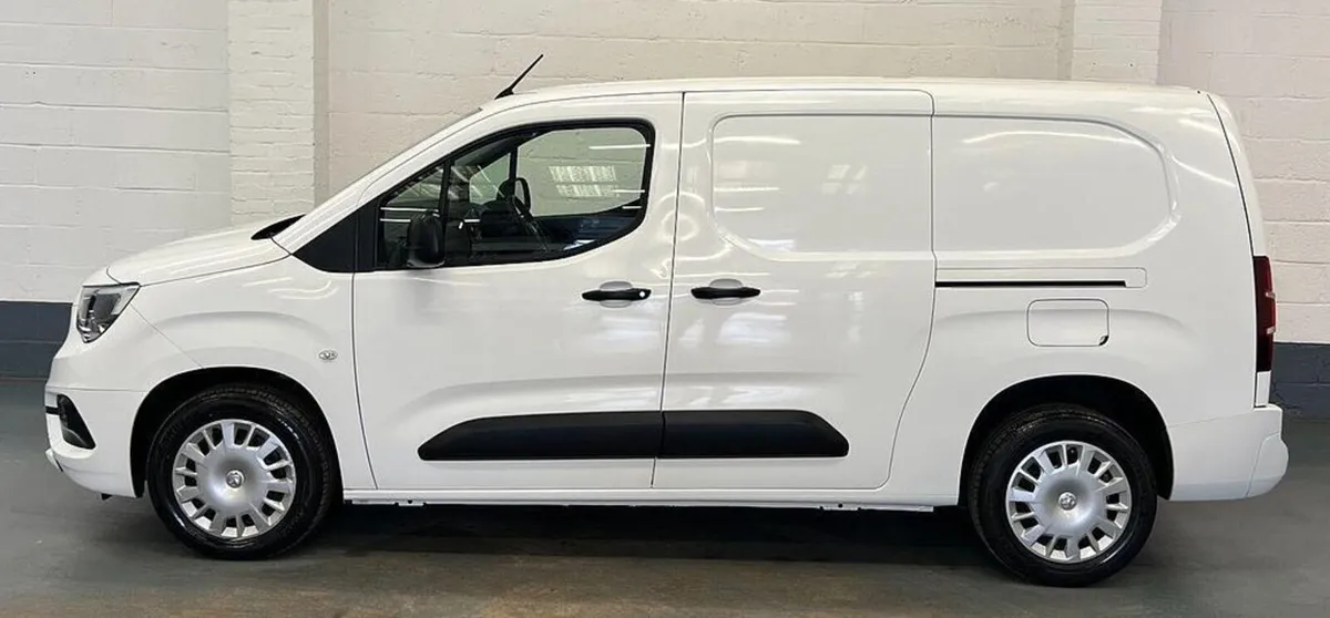 2020 Vauxhall Combo Panel Van - Image 1