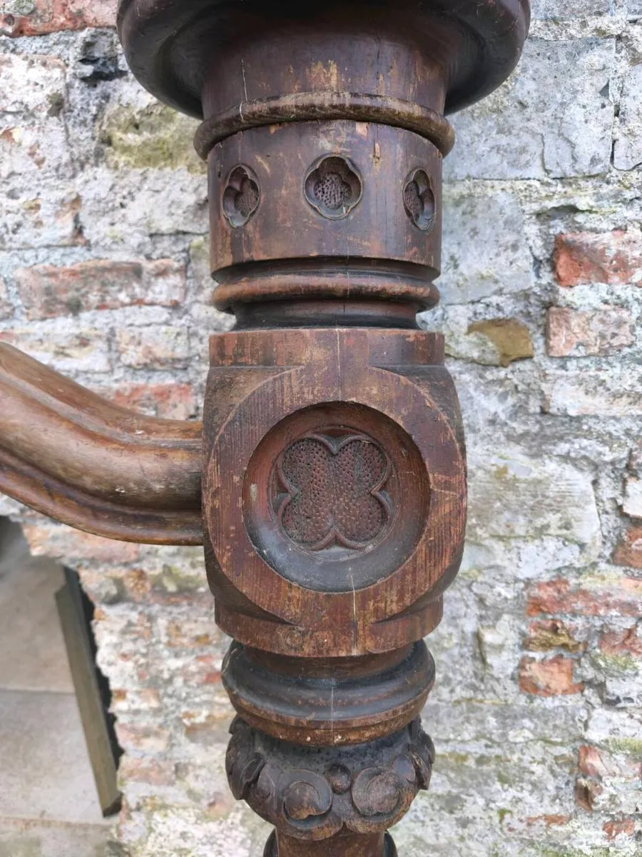 Newel post - Image 2