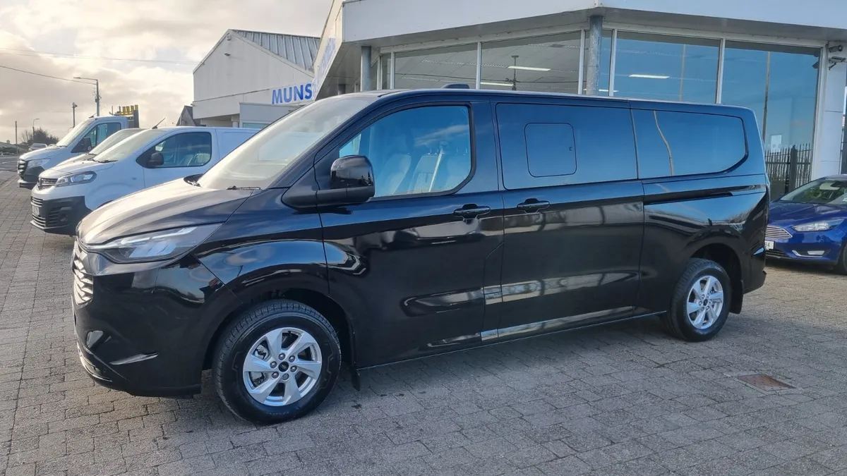 251 TOURNEO LWB NEW SHAPE PETROL HYBRID 9 SEATS - Image 2