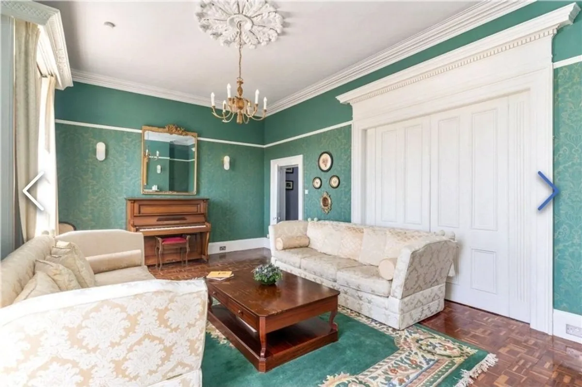 Rug for sale, green, 100% wool, handmade - Image 4