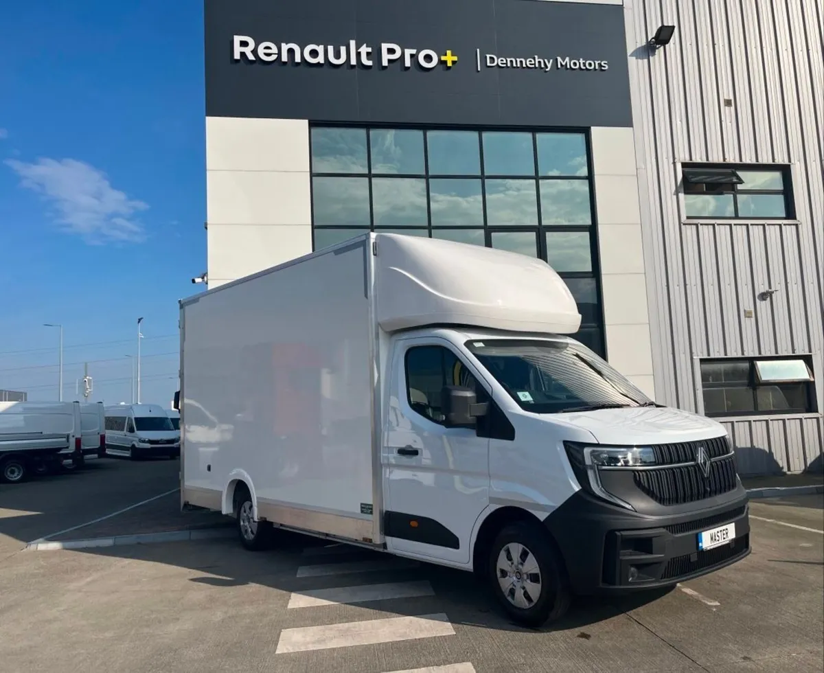 Renault Master Low Loader 4.3 meters Cargo Space - Image 1